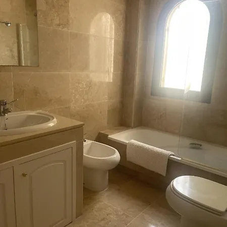 Stunning 2-bed In Marina De Le Duquesa Manilva