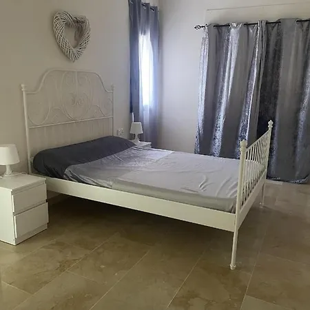 Stunning 2-bed In Marina De Le Duquesa