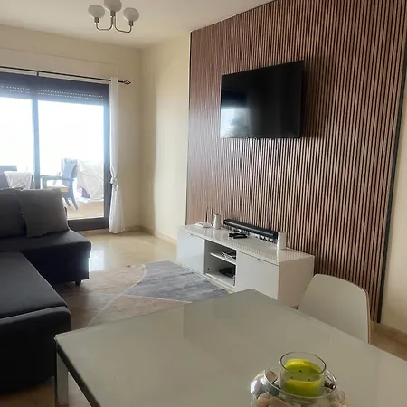 Stunning 2-bed In Marina De Le Duquesa
