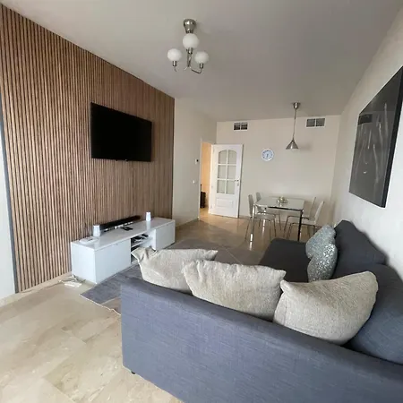 Stunning 2-bed In Marina De Le Duquesa Apartment